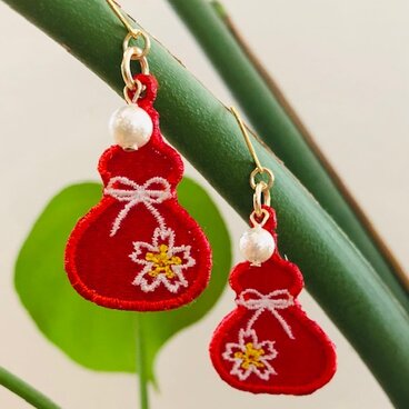 ひょうたんピアス【イヤリングに変更可】