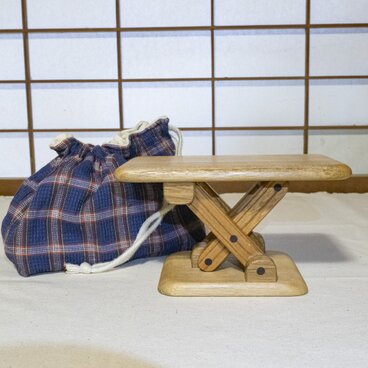 桐　折りたたみ正座椅子（巾着袋付き）　その1