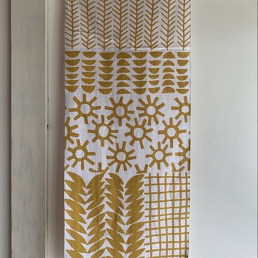 注染手ぬぐい　【そらもよう】　からし色