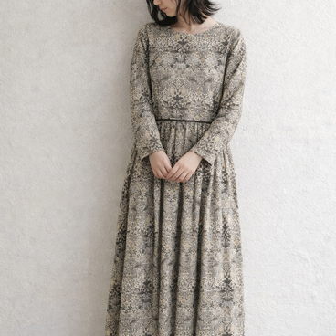 10%off！★ワンピース★ウィリアムモリス苺泥棒【エボニースィート・アイボリー】クラッシック