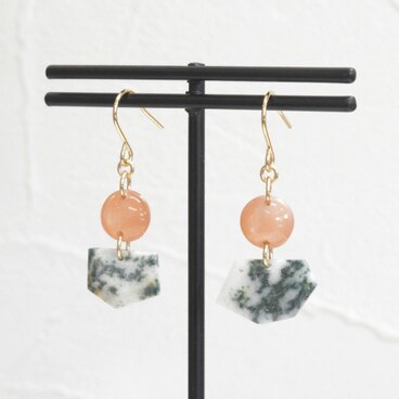 【イヤリング交換可能　ピアス】　ムーンストーン　モスクォーツ