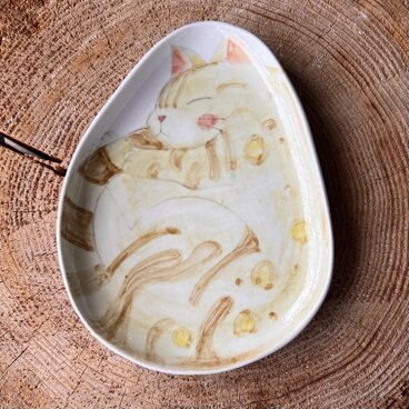 サラダ&パスタ皿【お皿に入った茶トラ猫】