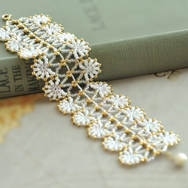 アラビアンナイトのブレスレット（ホワイト）