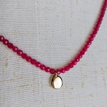 Ｋ10チャームと合成ルビーのネックレス