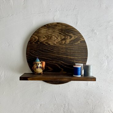 木目のウォールシェルフ