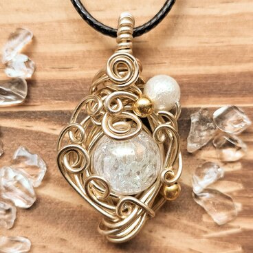 【お試し価格】■クラック水晶のくるくるネックレスペンダントトップ