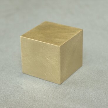 真鍮ペーパーウェイト：四角柱32×29