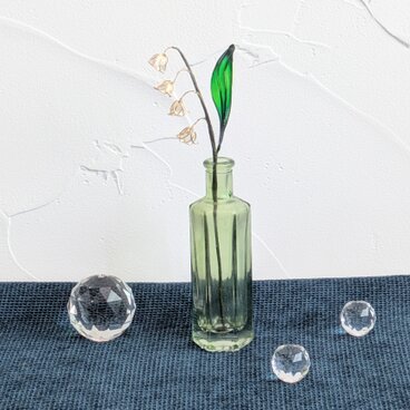 スズランのインテリアフラワー｜ギフトに最適な透明感ある春の花