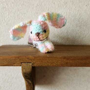 うさぎの編みぐるみブローチ3
