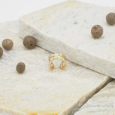 allspice ear cuff -K10YG-