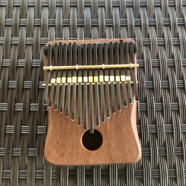 カリンバ コイケ龍一 14音 D調 ケヤキ材 カリンバ コイケ龍一 14音 D調 ケヤキ材 カリンバ コイケ龍一 14
