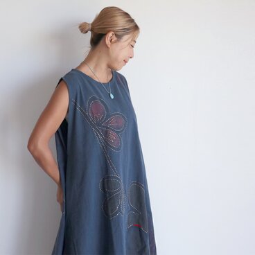 ２０％OFF草木ろうけつ染めの手描き刺し子ワンピース、ゆったりサイズ、オールシーズン