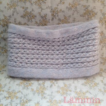 パステルカラーのモヘア混ネックウォーマー