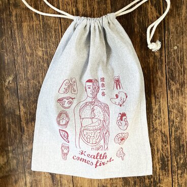 人体模型マナブくん巾着