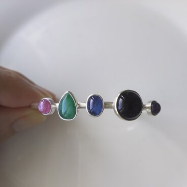 宝石箱のバングル