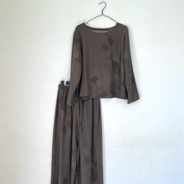 ＊アンティーク着物＊葉模様小紋のワイドパンツセットアップ（ゆったりサイズ・裏地なし）