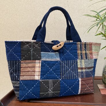 【お値引き】NO.335 四角つなぎのトートバッグ