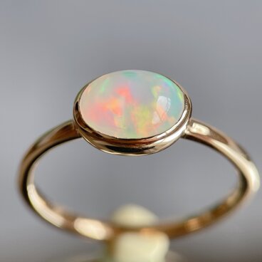 0.84ct 天然オパールリング　sv925