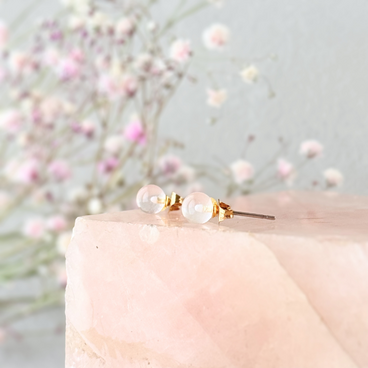 6mm シンプル ローズクォーツ/紅水晶  K18GP RHP 天然石ピアス - petitS