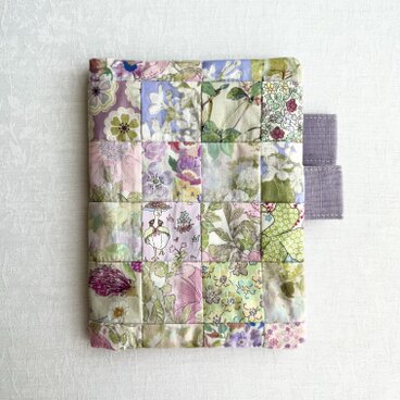 リバティパッチワークA6手帳/文庫本カバー