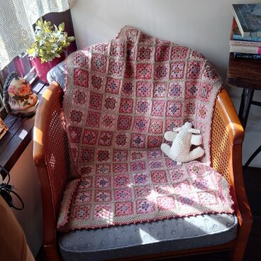 手編みのブランケット（桜）