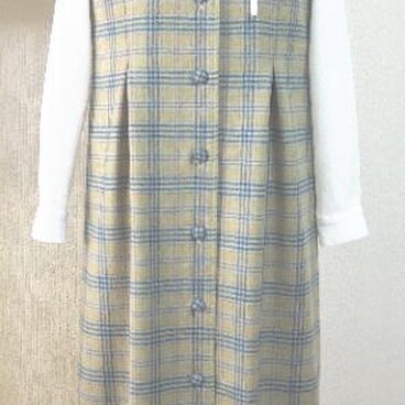 前明きボタン付きジャンパースカート