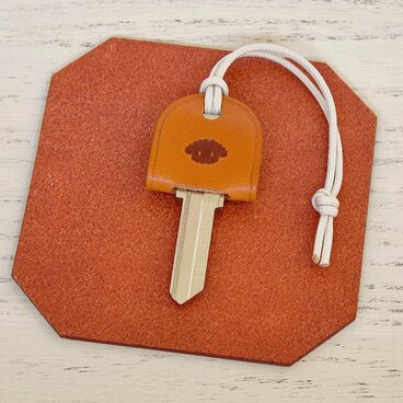 トイプードル（顔）の刻印（焼印）入り ヌメ革かんたんキーカバー GOAL