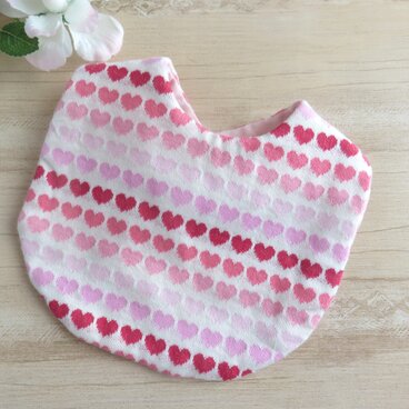 New*丸型ふんわりスタイ*グラデハート*ピンク*