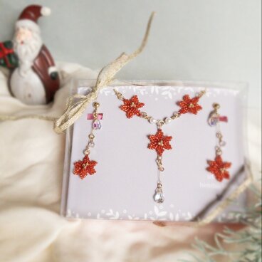 ポインセチアのネックレス＆ピアスセット　クリスマスコフレ