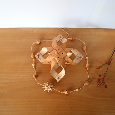 白樺のガーランド　球クロス