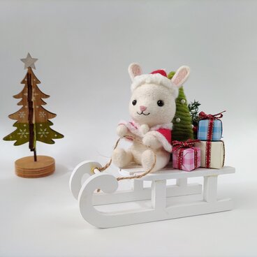 ほっこりクリスマスのウサギさんソリ飾り羊毛フェルト