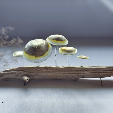 ガラスのキノコ　置物　オブジェ　銀彩ぼかし5本