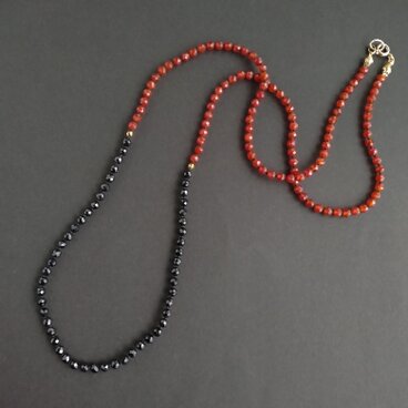 赤と黒のネックレス / redagate×blackspinel