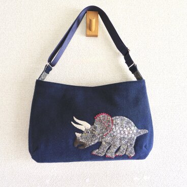 トリケラトプス