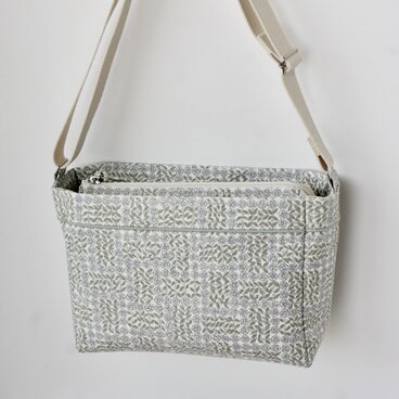 帆布のミニショルダーバッグ　リバティ　スリーピングローズ　グリーン