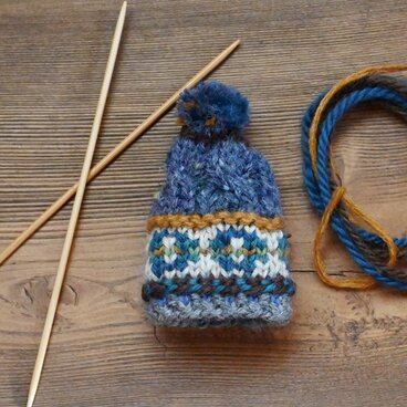 【ニットブローチ】帽子型　item47