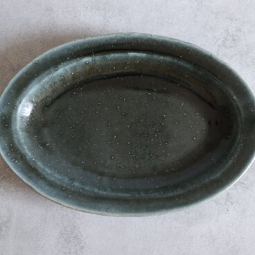 オーバルプレート 深緑釉