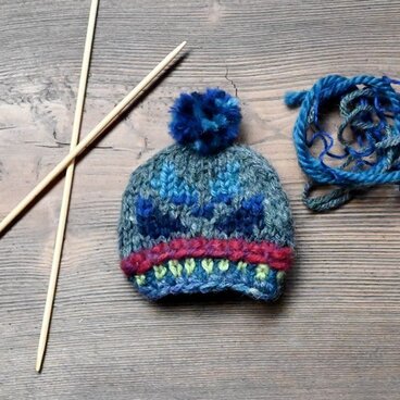 【ニットブローチ】帽子型　item59