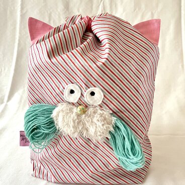 ねこちゃんお顔の巾着バック