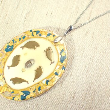 蒔絵ペンダント ”平和の海”