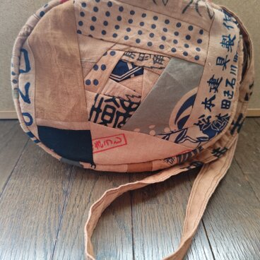 柿渋染め手ぬぐいパッチワーク丸型風ショルダー