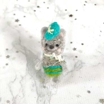 【ブローチ】イニシャルKキャップねこブローチ