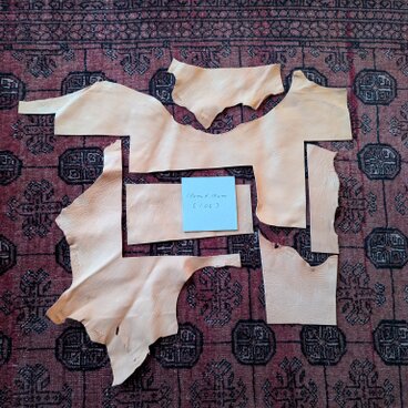 008 北海道産 カーフ ワックス加工 ハギレ