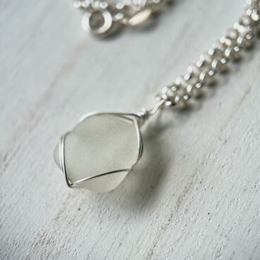 《Silver925》ホワイトシーグラスのネックレス 50cm