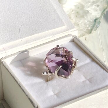 コロンと立体的な大ぶりアメジストのシルバーring