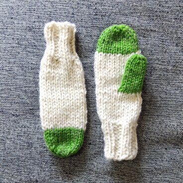 ぶこつなミトン(ちょこっとみどり)