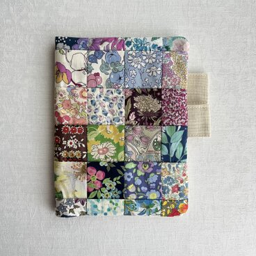 リバティパッチワークA6手帳/文庫本カバー