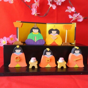 組み木の雛人形　二段飾り