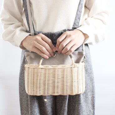 ラタンのカゴポシェットバッグ タイプB （ナチュラル×グレー）♪自然素材を使った本格手編み。