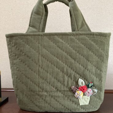 No. ３８４　アップリケトートバッグ